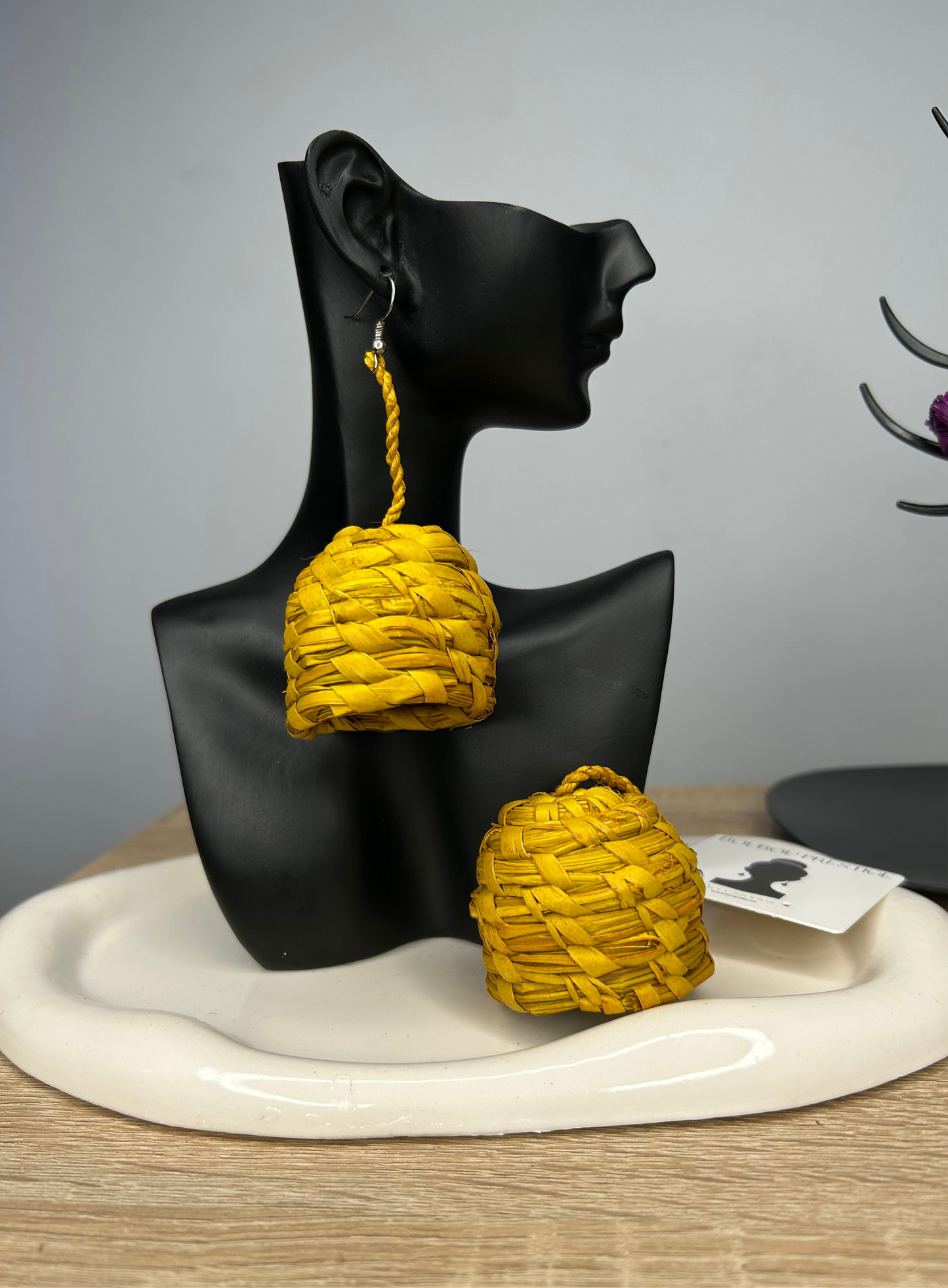 RAFFIA earrings